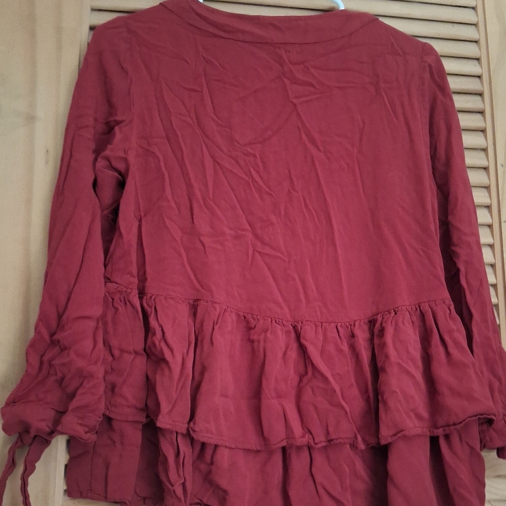 Chic Button-Front Ruffle Blouse - Red - image 3